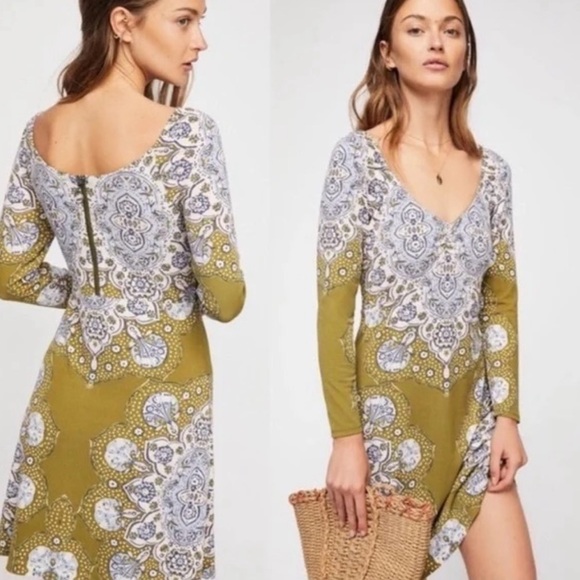 Free People Dresses & Skirts - Free People Women’s Green Paisley Bohemian Earthy Mini Dress V Neck Size Large